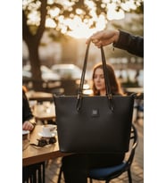 Enoch Kadın Çift Bölmeli Pütürlü Deri Görünümlü Geniş Kol Çantası