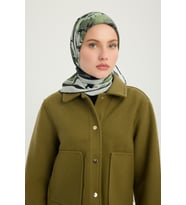 Schaless Özgür Fırçalar - Nar Çiçeği - Vierra Desenli Viskon Eşarp - 90x90 Cm (Haki)