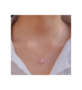 925 Ayar Gümüş Lotus Çiçeği Tasarımlı Pembe Taşlı Rose Kadın Kolye