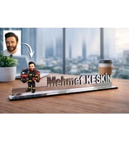 Kişiye Özel İthafiye Karikatürlü 30 cm Ayna Pleksi Masaüstü İsimlik - Ofis Hediyesi