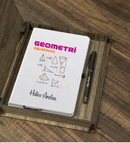 Kişiye Özel Geometri Öğretmeni Tasarımlı Ahşap Kutulu Ajanda Kalem Seti (Beyaz)
