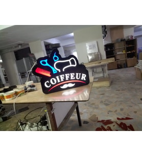 Coiffeur Yazılı Tabela 3D Led Neon Etkili Işıklı Tabela 30X45 CM Tek Taraflı