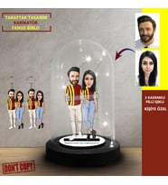 Kişiye Özel Karikatür Sarı Kırmızı Taraftar Tasarımlı Fanus Biblo, Taraftar Hediyesi, + 2 anahtarlık ile