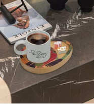 BK Gift Kişiye Özel Modern Art Tasarımlı Doğal Ahşap Tabaklı Türk Kahvesi Fincanı Sunum Seti Model 11