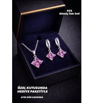 925 Ayar Damgalı Gümüş Kaplama  Pembe Kare Kesim Taşlı Kolye Küpe Takı Seti