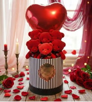 Kırmızı Peluş Ayıcık Buketi & Kalp Balonlu Özel Seri Love Hediye Kutusu, Gift Box - Sevgiliye, Eşe, Anneye Sürpriz Doğum Günü & Özel Gün - Kutlama Hediyesi