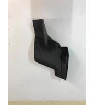 ÖN CAM IZGARA UÇ PLASTİK 2003-2008 FİESTA SAĞ (Karışık)