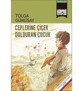 Ceplerine Çiçek Dolduran Çocuk