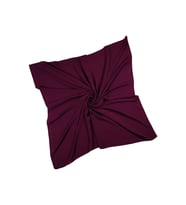 Mısırlı Eşarpları Medine Ipeği Büyük Boy Eşarp 110x110 Cm (Bordo)