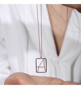 A Harfi Zirkon Taşlı Rose Gold Kaplama Çerçeveli Gümüş Kolye