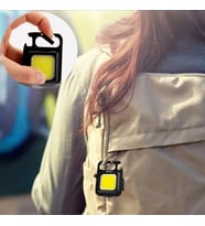 Mini 30 Ledli Mıknatıslı Anahtarlık Flash Kamp Lambası Askılı Kapak Açacaklı Şarjlı Fener