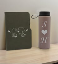 BK Gift Sevgiliye Özel İsimli Gri Termo Defter ve Gri Cam Matara Hediye Seti-3, Sevgiliye Hediye, Sevgililer Günü, Yeni İş Hediyesi