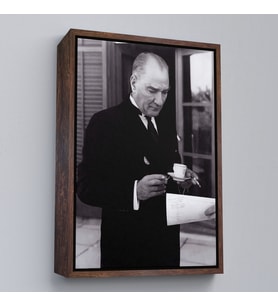 Çerçeveli Atatürk Portre Tablosu Mustafa Kemal Atatürk Dikdörtgen Dekoratif Kanvas Tablo (Altın)