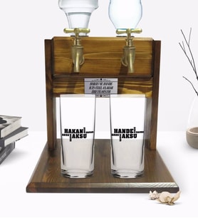 BK Gift Kişiye Özel Renkli Baskılı İsimli İkili Rakı Bardağı ve Çift Musluklu Doğal Ahşap Rakı Standı-29 (Model 1)