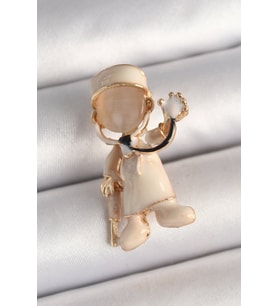 Pirinç Gold Renk Beyaz Mineli Doktor Model Kadın Broş - TJ-BR428