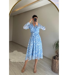 Neşeli butik kadın kruvaze yaka desenli midi boy şifon elbise NM016 (Mavi)