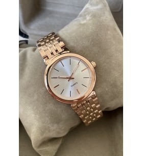 Özel Saat Kutusu ile Minimal Tarz Kadın Kol Saati Zarif Metal Kordon Şık Rose Gold Anneye Arkadasa Sevgiliye Kardese Ese Dosta Ablaya Teyzeye Halaya Dogum Gunu Yildonumu İcin Hediyelik Kol Saati Hediyesi Dogum Gunu Hediyelik Avantajlı Ürün