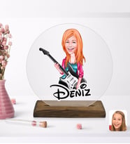 BK Gift Kişiye Özel Kadın Gitarist Karikatürlü Yuvarlak Ahşap Standlı Biblo-1