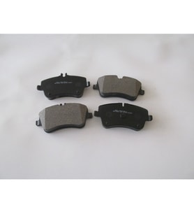 MERCEDES C CLASS- W203- 00/07; ÖN FREN BALATASI (KABLOSUZ)(DİSK)(131X69,8X18,7/131X62X18,7)(BRAM A00