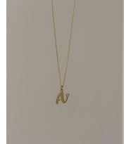 Kişiye Özel 925 Ayar Gümüş Zarif Minimal Harf Mini Kalp Detaylı Kolye (Gold)