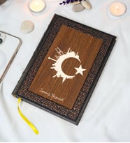 Kişiye Özel Türk Bayrağı Desenli Termo Deri + Ahşap Anı Defteri - Çizgili Defter - Hediyelik (15x21 cm - 320 Sayfa) A5