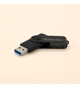 Kişiye Özel 32 GB Döner Kapaklı USB Bellek