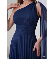 Neşeli butik kadın lacivert tek omuz tokalı drape detaylı ışıltılı tül kumaş abiye elbise --- NBS9388