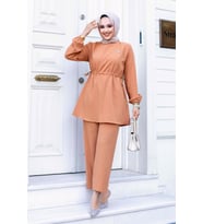 Bronş Detaylı Tesettür Camel Takım 