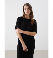 LCW Comfort Siyah Bisiklet Yaka Dokulu Kadın Elbise