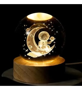 Ay Üstünde Astronot Tasarımlı Işıklı Cam Küre (Büyük Boy, 8 cm)