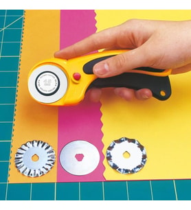 OLFA RTY-2/DX Rotary Yuvarlak Maket Bıçağı (45mm Çaplı Orta Tasarım)