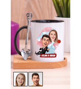 Eşe İlginç Hediye Evlilik Temalı Karikatürlü Ahşap Altlıklı Siyah Kupa Bardak