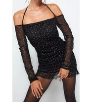Moda Fitted Mini Boy Puantiyeli Vücuda Oturan Astarlı Drapeli Örme Tül Kısa Şık Abiye Elbise (Siyah)