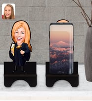 BK Gift Kişiye Özel Kadın Hakim Karikatürlü Ahşap Biblo Telefon Standı-1