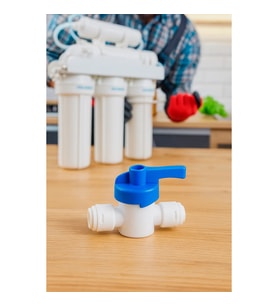 Su Arıtma Cihazı Küresel Ara Vana Plastik 6 mm Hortum Girişli (Siyah - Beyaz)