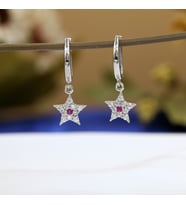Kırmızı Beyaz Taşlı Minimal Yıldız Gümüş Küpe