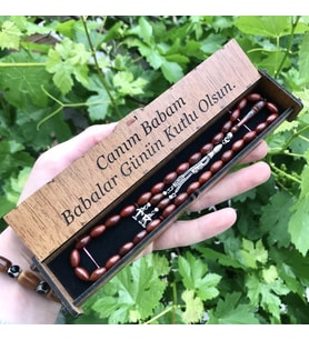 Babalar Gününe Özel Ahşap Kutuda Harf Detaylı Kuka Tesbih