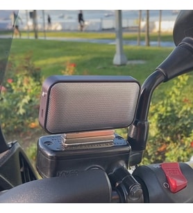 Nano-Moto Motosikletler için Sök-Tak Pratik Bluetooth Müzik Sistemi