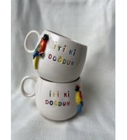 İyi ki Doğdun yazılı ve Kabartma Kuş Figürlü Seramik Mug (Kupa) (Çok Renkli)