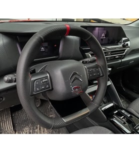 DİKİŞLİ DİREKSİYON KILIFI SİYAH / NOKTALI DERİ KIRMIZI DİKİŞLİ PEUGEOT 2008-3008 İÇİN