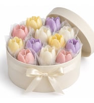 Pastel Lale Mum Buketi – Silindir Kutulu