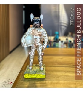 Tam astronot kıyafeti giymiş uzay Fransız bulldog figürü – el yapımı heykel- Mükemel Özgün Tasarım