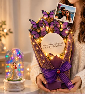 Kişiye Özel Fotoğraflı LED Işıklı Aynalı Mor Kelebek Buketi ve Renkli LED Işıklı Fanus (şans melekli)