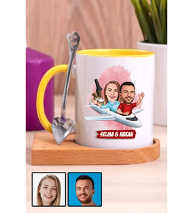 Çiftlere Özel İlginç Hediye Uçak Temalı Karikatürlü Ahşap Altlıklı Sarı Kupa Bardak