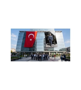 Yürüyen Atatürk Portresi Bayrak ve Türk Bayrağı Premium Raşel Kumaş 2'li Set 10x15 metre ATA77
