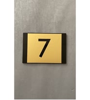 Minimal Gold Tasarım Apartman Daire Numarası