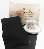 Öğretmenler Günü Kişiye Özel Pastel Çiçek Tasarımlı Fincan &Kişiye Özel El Çantası&Siyah Şal Hediye Kutusu