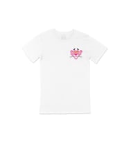 Yorgun Pembe Panter Cep Logo Tasarımlı Beyaz Tişört