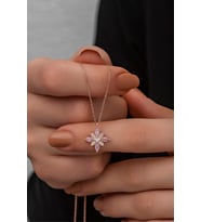 925 Ayar Gümüş Pembe Taşlı Çiçek Kolye