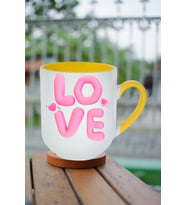 Love Baskılı Hediye İçi Sarı Lüx Kupa Bardak Porselen Çay Kahve Fincanı